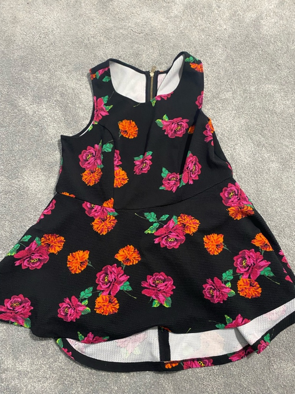 Torrid Size 0 Black Top with Hot Pink Roses and Bright Green Leaves